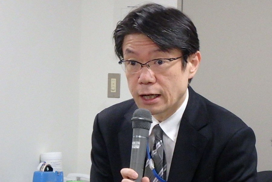 冒頭あいさつで第4回会合のテーマについて話す国交省の楠田幹人不動産・建設経済局長（日本工業経済新聞社【建設メール】より）