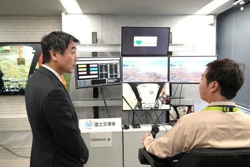 12月12日に改正建設業法等を完全施行／国交省が建機遠隔操作の見学会 他｜建設業界ニュースまとめ